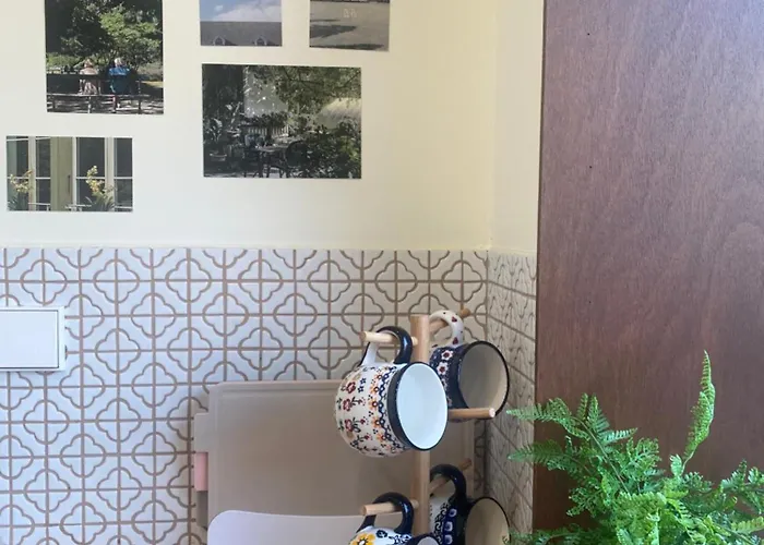 지하철 2분 , 6인3룸4베드 ,독채 , 마당 ,동대문 명동 경복궁 10분 ,성수 홍대 20분 Apartment *