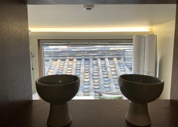지하철 2분 , 6인3룸4베드 ,독채 , 마당 ,동대문 명동 경복궁 10분 ,성수 홍대 20분 Apartment