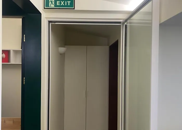 Apartment 지하철 2분 , 6인3룸4베드 ,독채 , 마당 ,동대문 명동 경복궁 10분 ,성수 홍대 20분