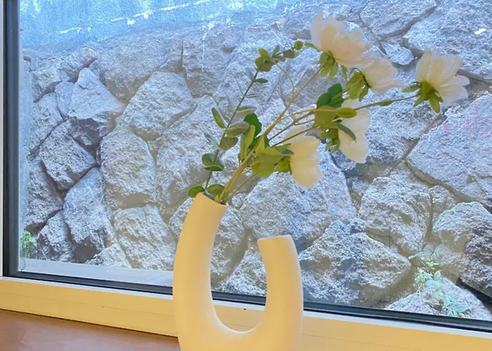 Apartment 지하철 2분 , 6인3룸4베드 ,독채 , 마당 ,동대문 명동 경복궁 10분 ,성수 홍대 20분