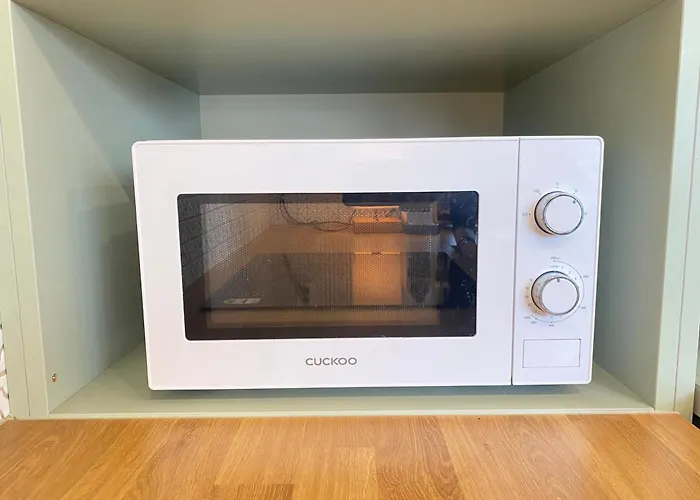 Apartment 지하철 2분 , 6인3룸4베드 ,독채 , 마당 ,동대문 명동 경복궁 10분 ,성수 홍대 20분 *